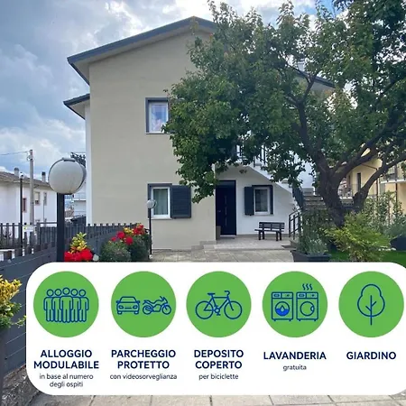 Amal'a-i - Costo Flessibile 1-5 Ospiti, Parcheggio Videosorvegliato, Giardino, Lavanderia Gratuita, Deposito Bici Coperto * LʼAquila