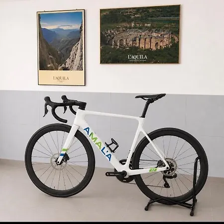 Apartament Amal'a-i - Costo Flessibile 1-5 Ospiti, Parcheggio Videosorvegliato, Giardino, Lavanderia Gratuita, Deposito Bici Coperto